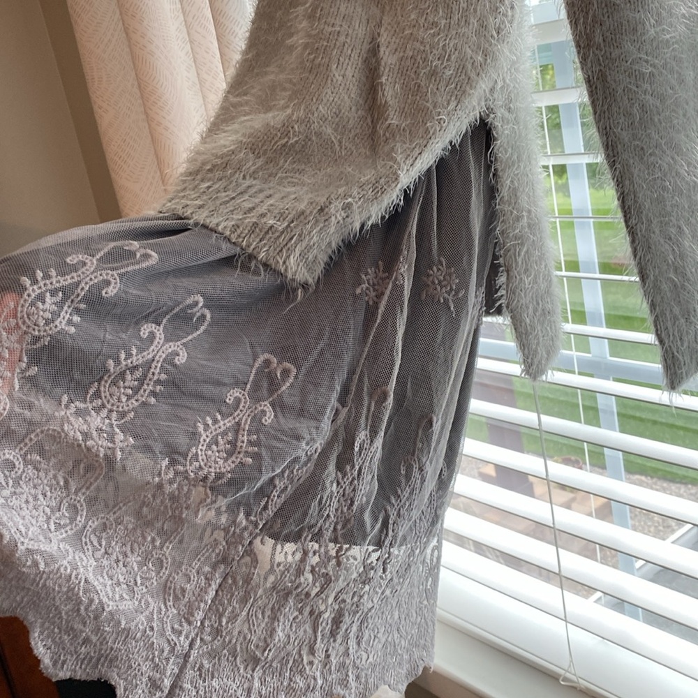 RYU sweater dress with embroidered lace - Picture 6 of 11
